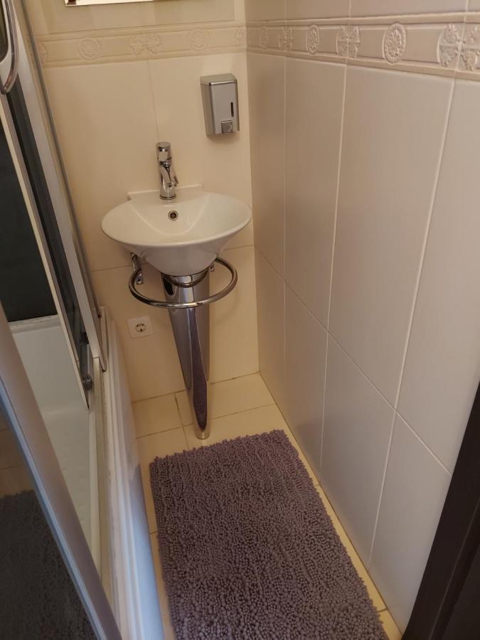 Central Point Apartment Львов Экстерьер фото