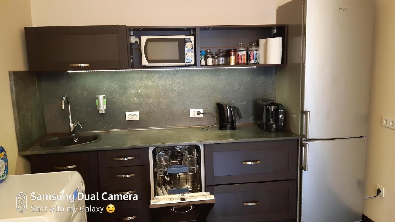 Central Point Apartment Львов Экстерьер фото